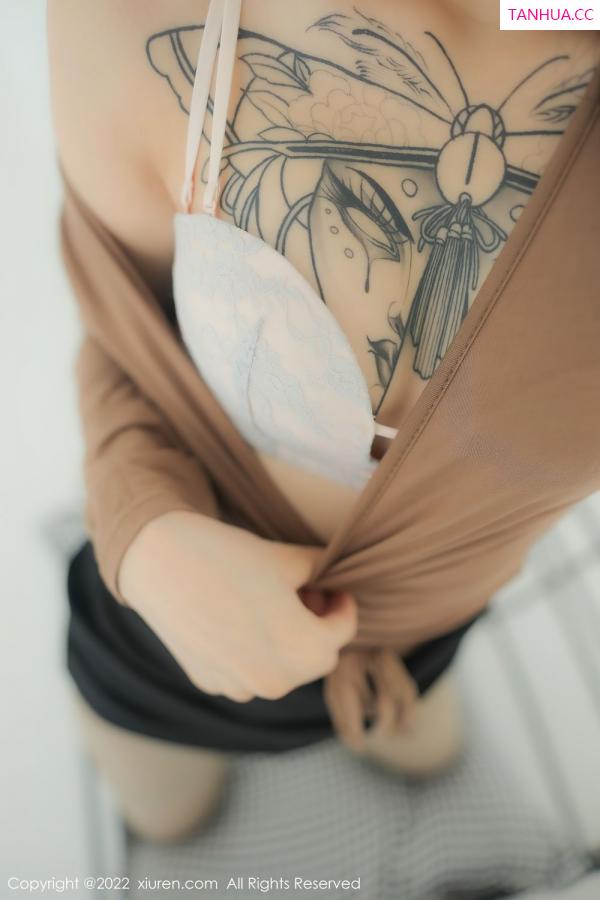 小奶瓶呜呜  [XiuRen]高清写真图 2022.09.14 No.5587 奶瓶第72张图片